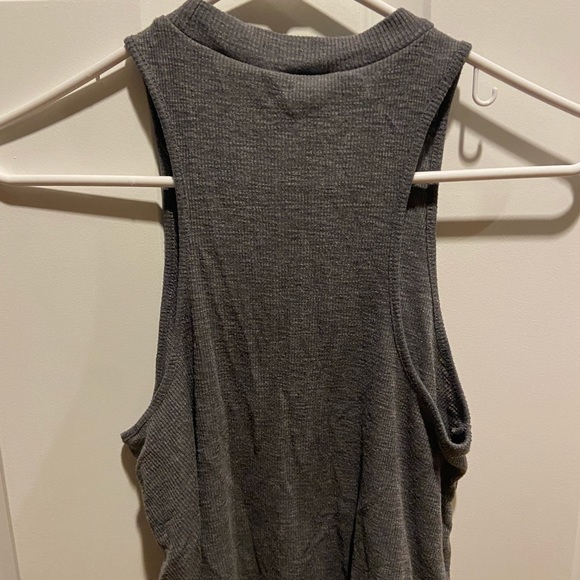 Size medium loose fit cropped top! - Picture 3 of 3